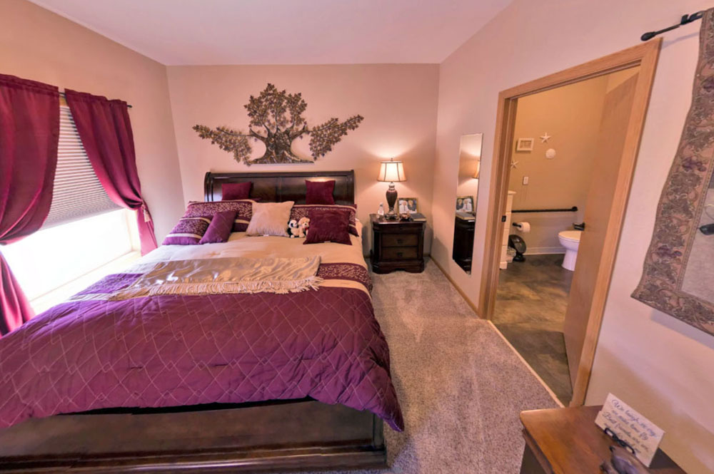 Townhome villa bedroom and bathroom at Primrose Retirement in Aberdeen, SD